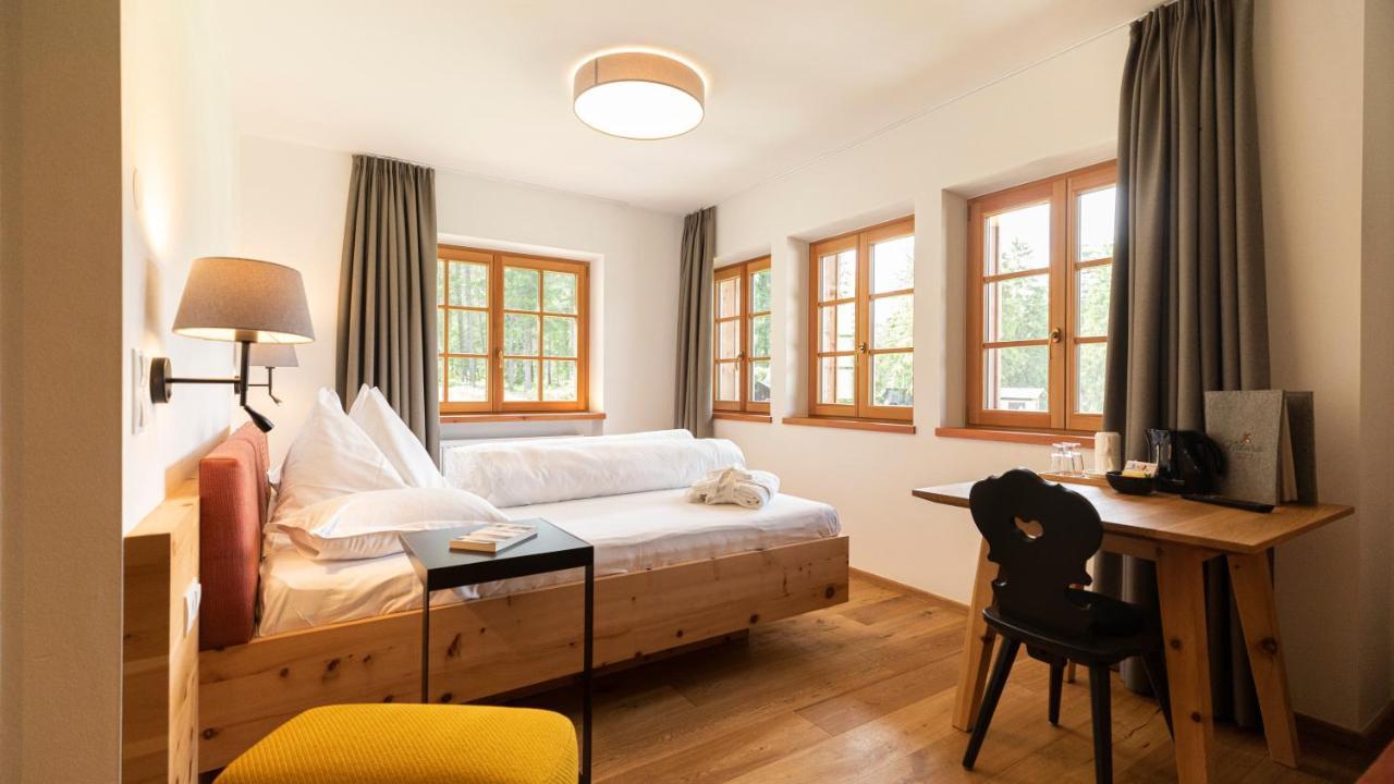 Natura Boutique Chalet Wellness Spa Dobbiaco Esterno foto