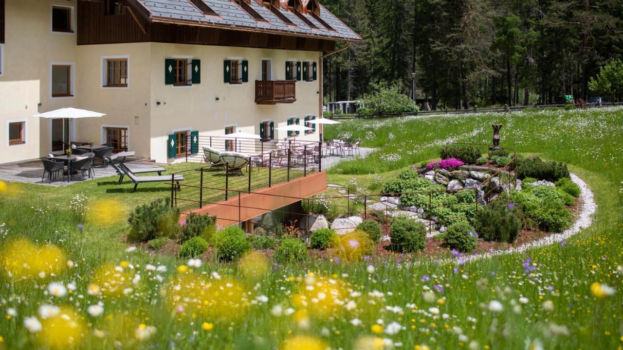 Natura Boutique Chalet Wellness Spa Dobbiaco Esterno foto