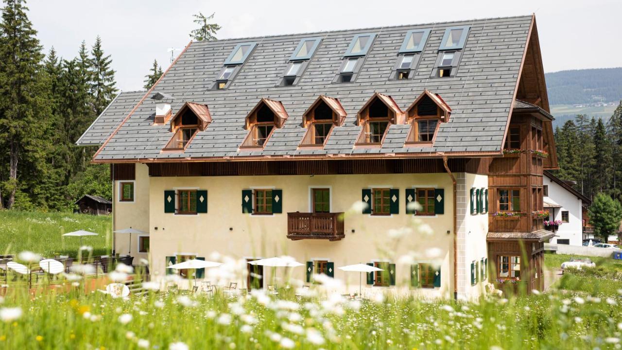 Natura Boutique Chalet Wellness Spa Dobbiaco Esterno foto