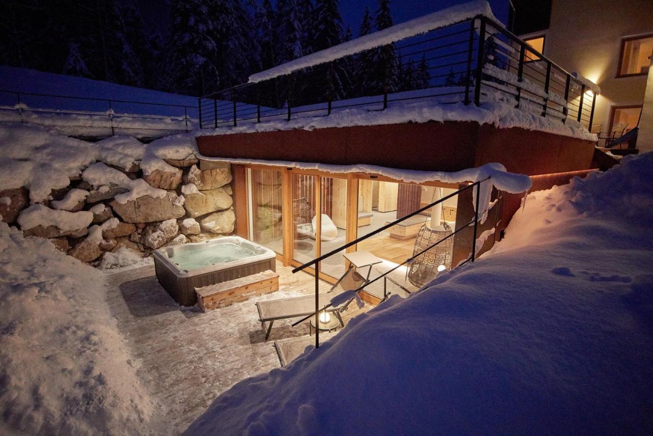 Natura Boutique Chalet Wellness Spa Dobbiaco Esterno foto