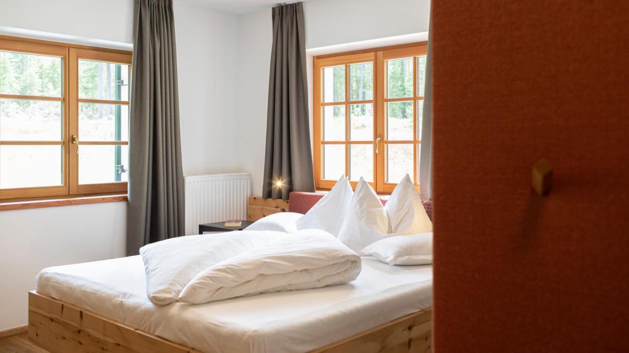 Natura Boutique Chalet Wellness Spa Dobbiaco Esterno foto