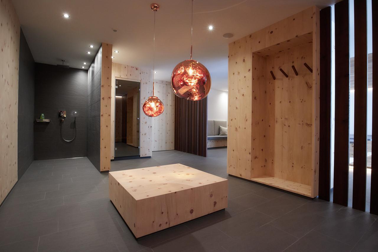 Natura Boutique Chalet Wellness Spa Dobbiaco Esterno foto